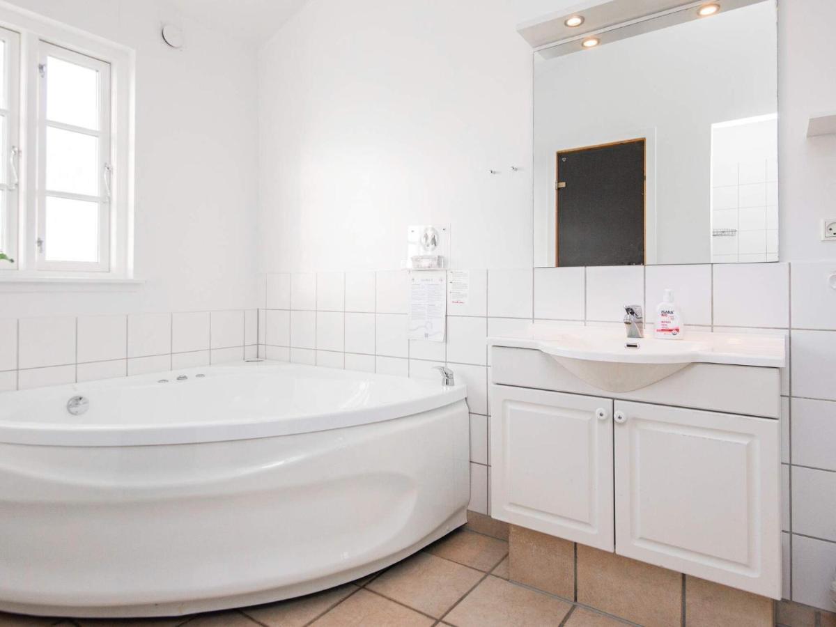 8 Person Holiday Home In Aabenraa Løjt Kirkeby エクステリア 写真