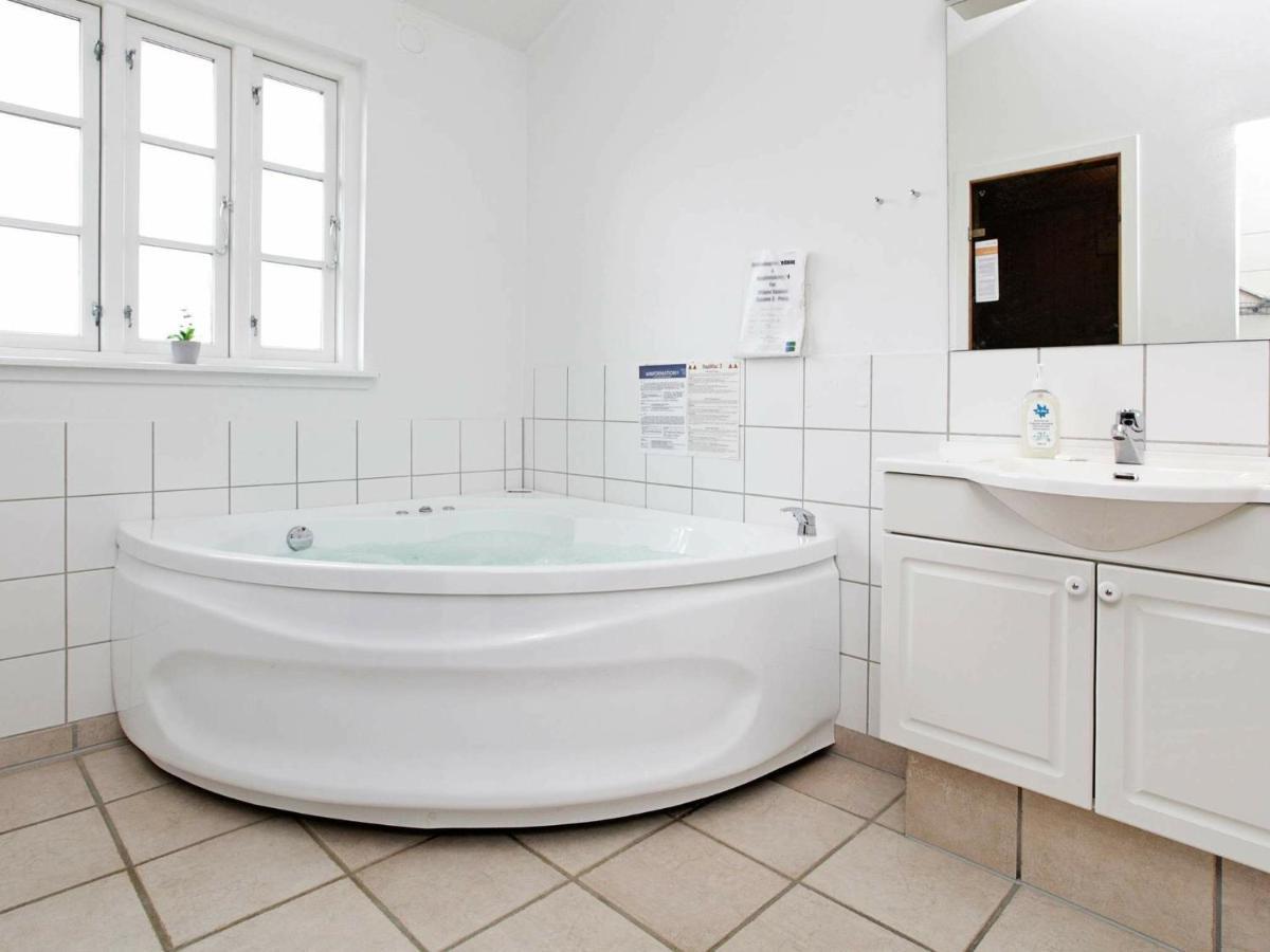 8 Person Holiday Home In Aabenraa Løjt Kirkeby エクステリア 写真